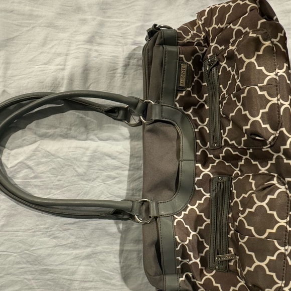 JJ Cole diaper bag- like new condition- 8 outside pockets - 4 inside pockets - Picture 7 of 11